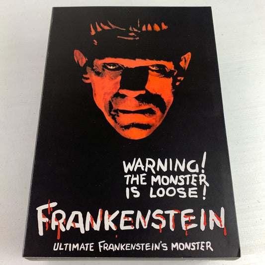 Universal Monsters Ultimate Frankenstein's Monster (Black & White) [ABIERTO]