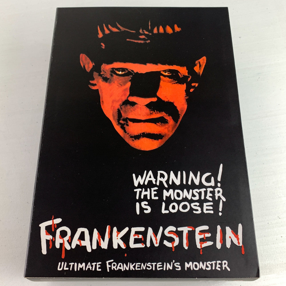 Universal Monsters Ultimate Frankenstein's Monster (Black & White) [ABIERTO]